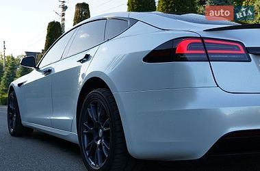 Лифтбек Tesla Model S 2022 в Киеве