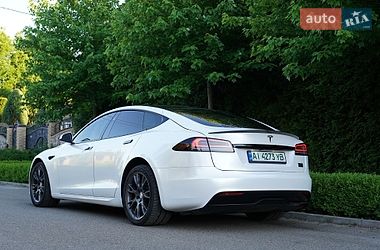 Лифтбек Tesla Model S 2022 в Киеве