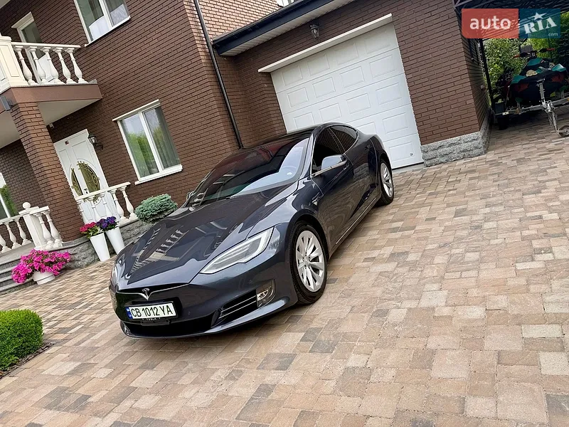 Tesla Model S 2018 VIN 5YJSA1E20JF297702 фото оголошення 18 з 115