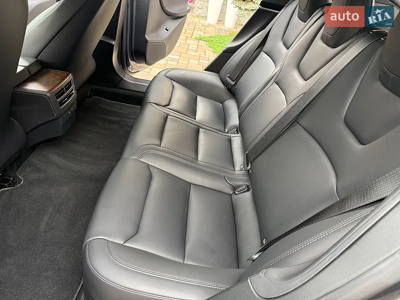 Tesla Model S 2018 VIN 5YJSA1E20JF297702 фото оголошення 56 з 115