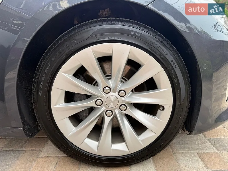Tesla Model S 2018 VIN 5YJSA1E20JF297702 фото оголошення 72 з 115