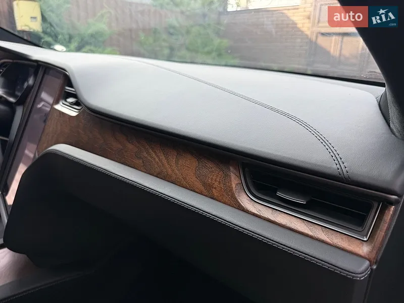 Tesla Model S 2018 VIN 5YJSA1E20JF297702 фото оголошення 78 з 115