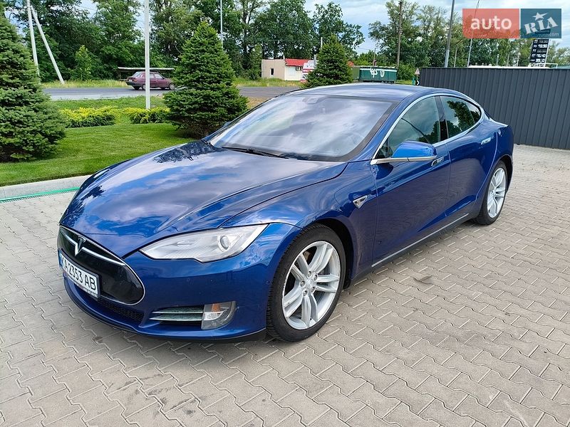 Tesla Model S 2015 Tesla Model S 2015
