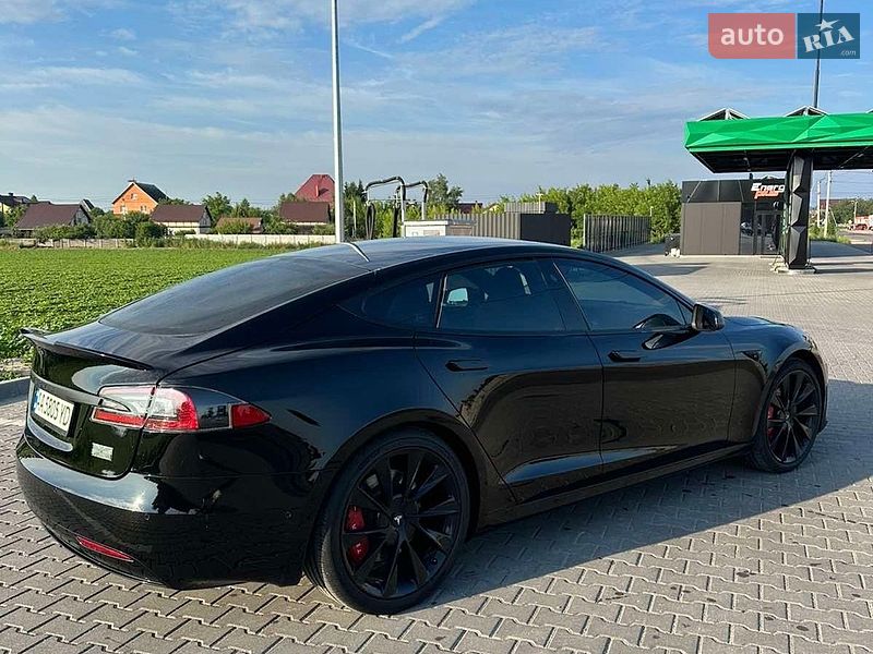 Ліфтбек Tesla Model S 2018 в Києві