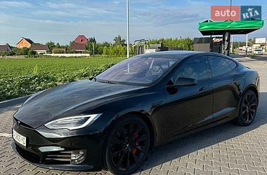 Ліфтбек Tesla Model S 2018 в Києві