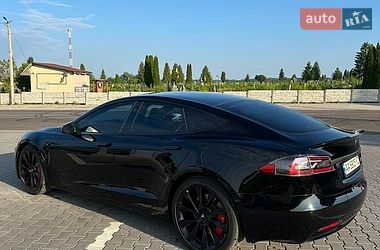 Ліфтбек Tesla Model S 2018 в Києві