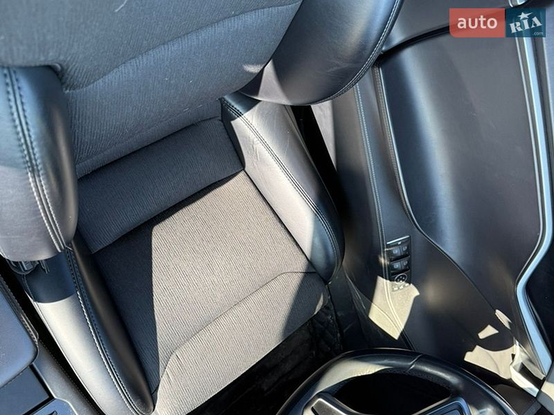 Ліфтбек Tesla Model S 2018 в Києві