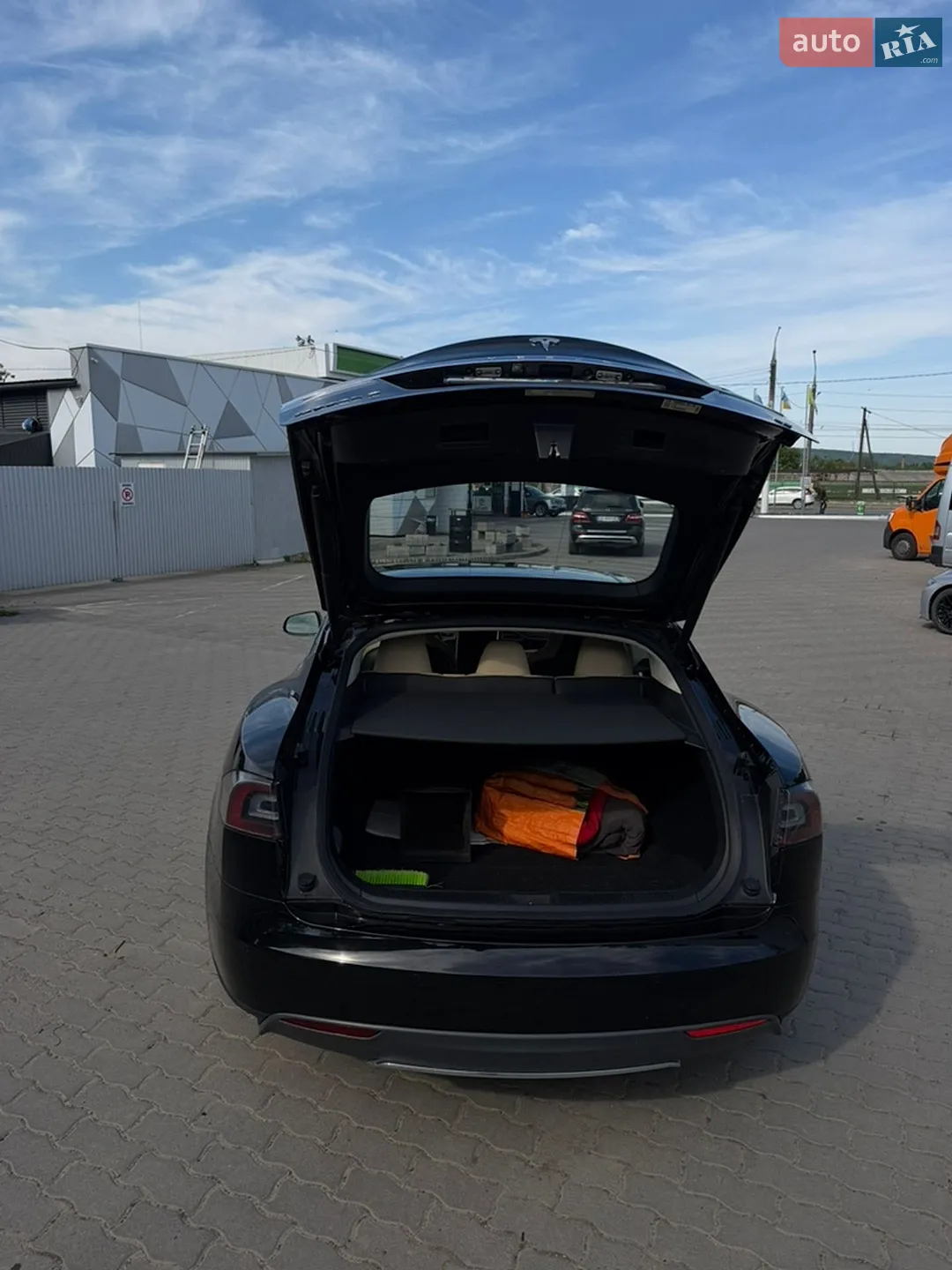 2015 Tesla Model S - мініатюра 15