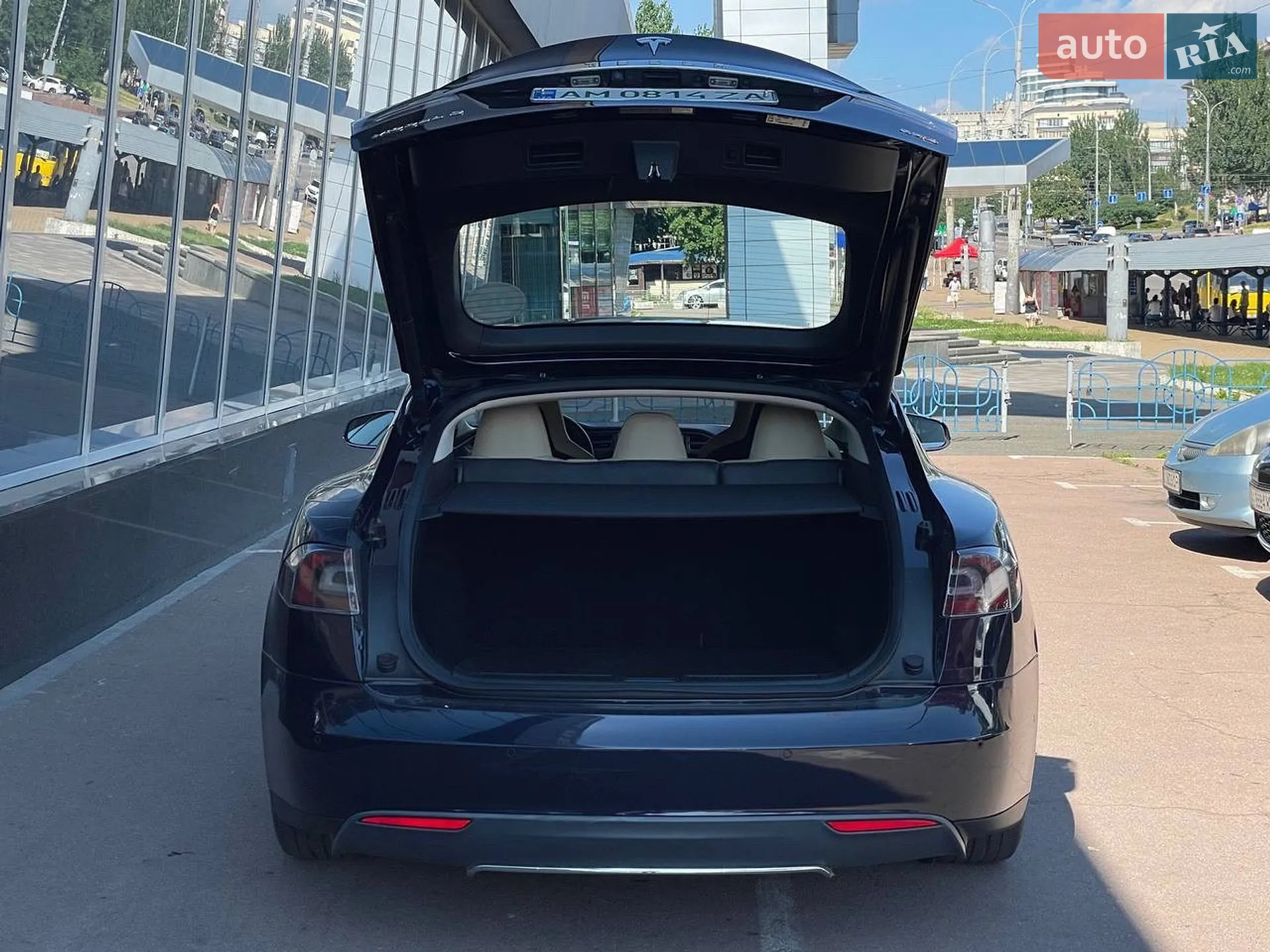 2015 Tesla Model S - мініатюра 10