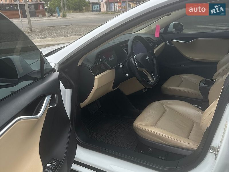 Ліфтбек Tesla Model S 2014 в Виноградові