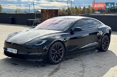 Лифтбек Tesla Model S 2022 в Брошневе-Осаде