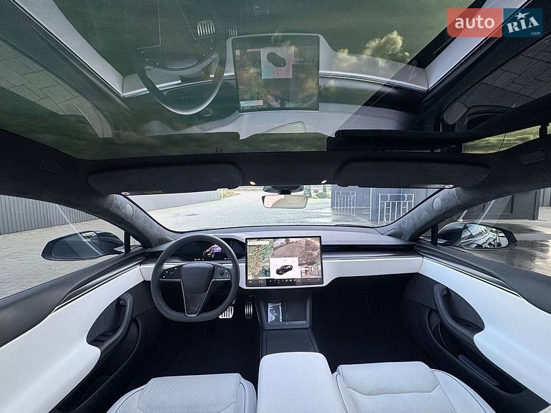 Ліфтбек Tesla Model S 2022 в Брошневі-Облозі