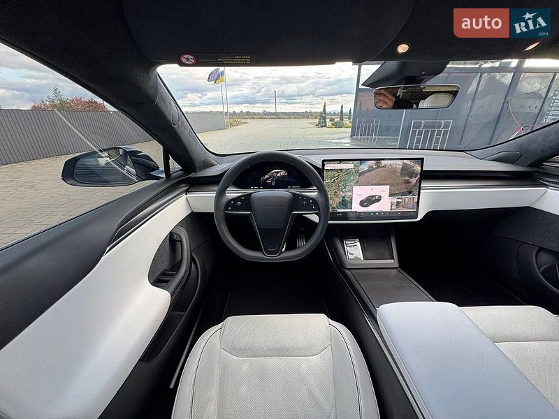 Ліфтбек Tesla Model S 2022 в Брошневі-Облозі