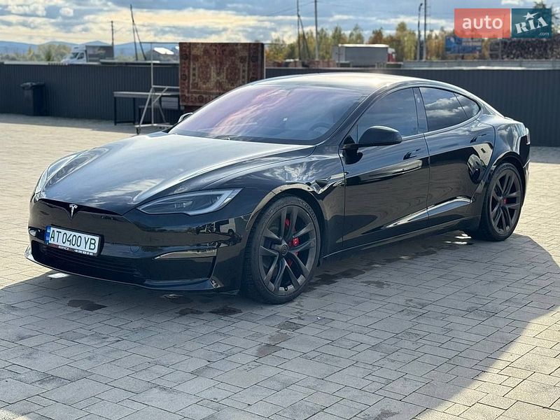 Ліфтбек Tesla Model S 2022 в Брошневі-Облозі