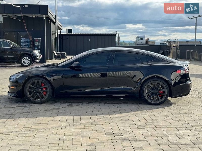Ліфтбек Tesla Model S 2022 в Брошневі-Облозі