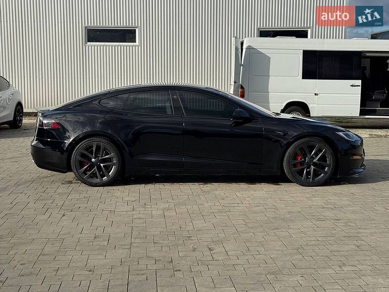 Ліфтбек Tesla Model S 2022 в Брошневі-Облозі