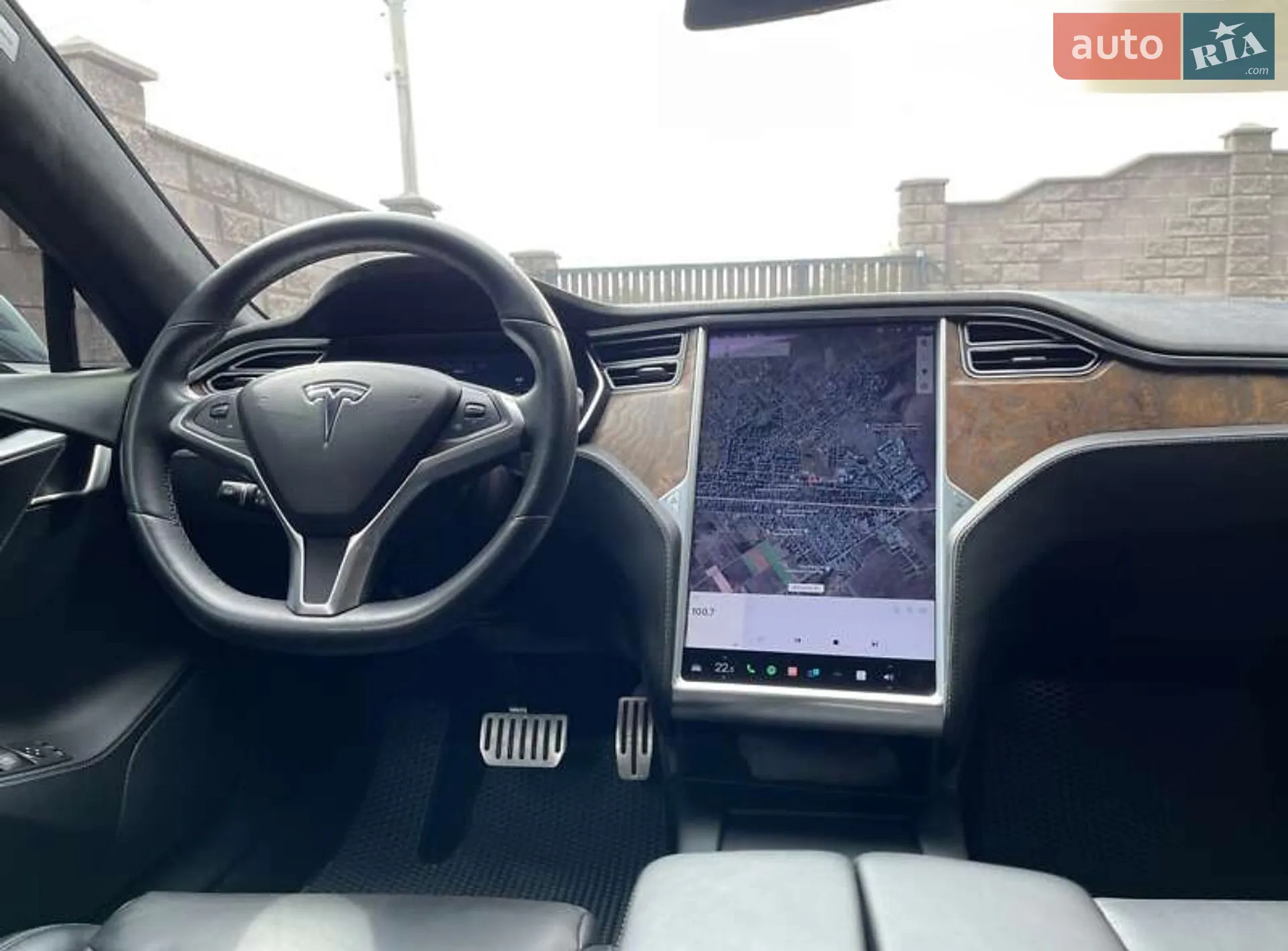 Tesla Model S 2017 VIN 5YJSA1E22HF195246 фото оголошення 17 з 32