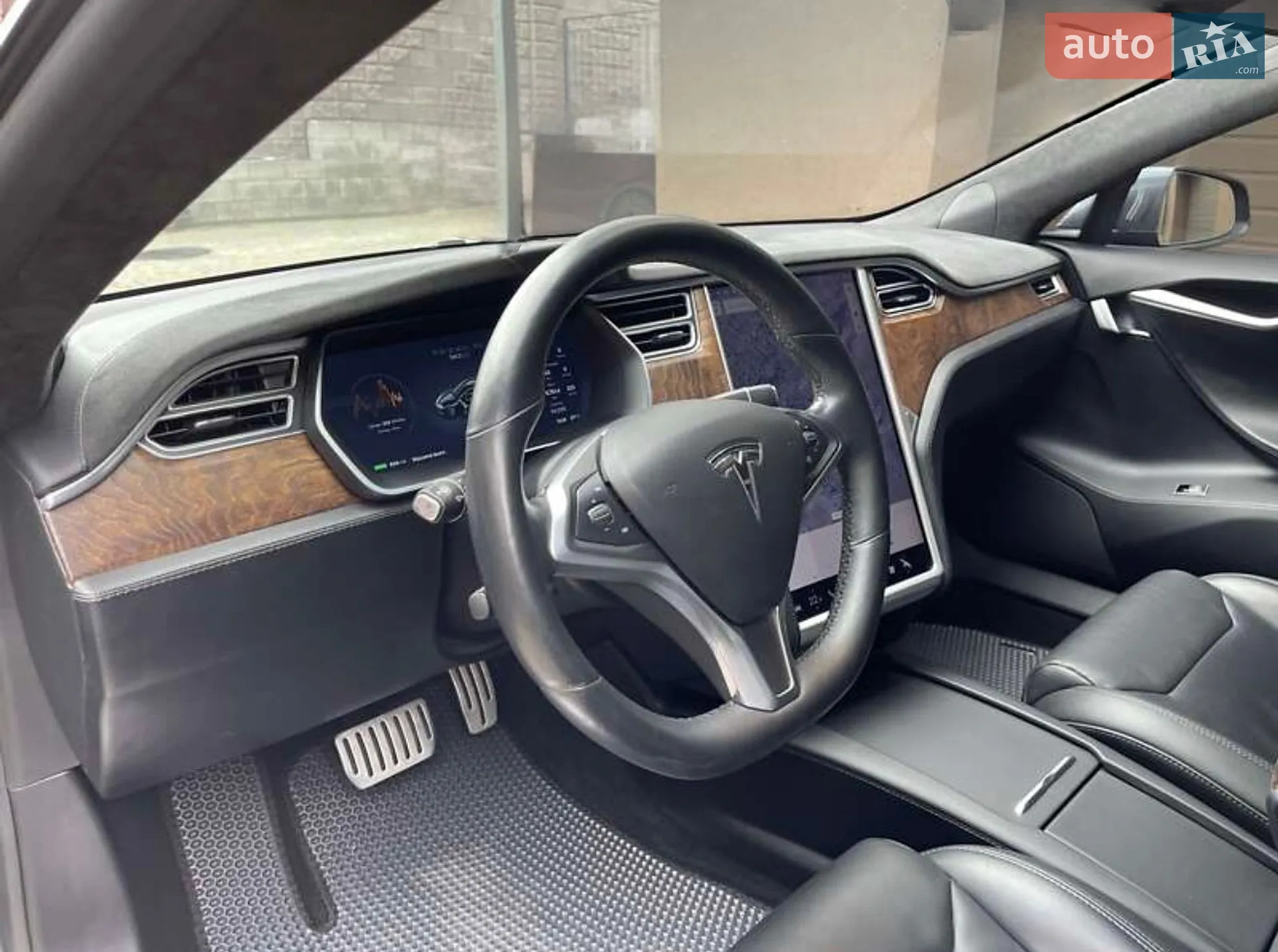 Tesla Model S 2017 VIN 5YJSA1E22HF195246 фото оголошення 16 з 32