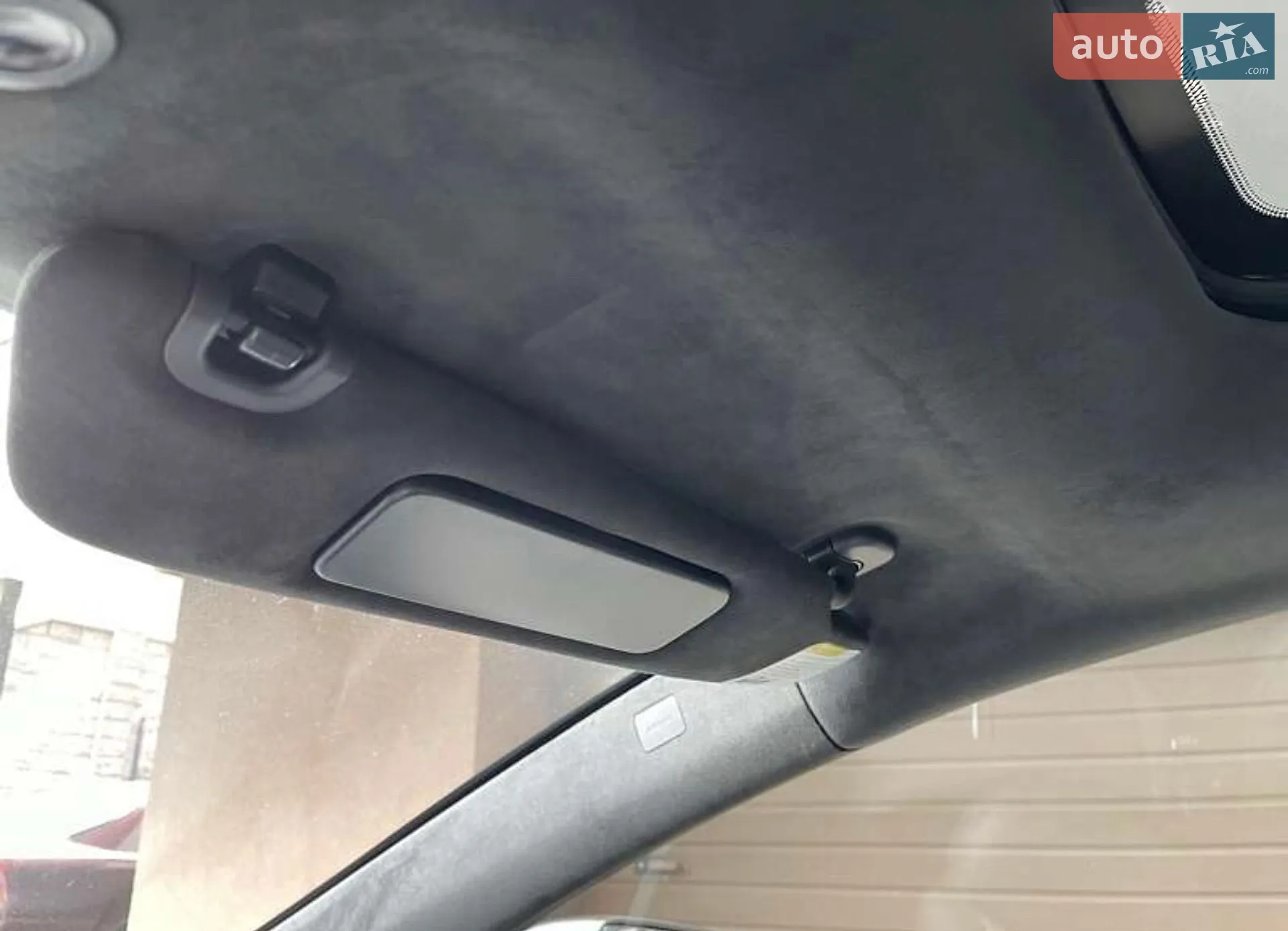 Tesla Model S 2017 VIN 5YJSA1E22HF195246 фото оголошення 27 з 32