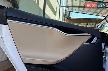 Ліфтбек Tesla Model S 2015 в Житомирі