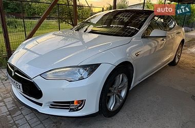 Ліфтбек Tesla Model S 2015 в Житомирі
