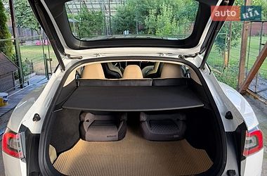 Ліфтбек Tesla Model S 2015 в Житомирі