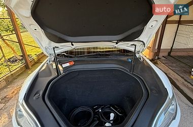 Ліфтбек Tesla Model S 2015 в Житомирі