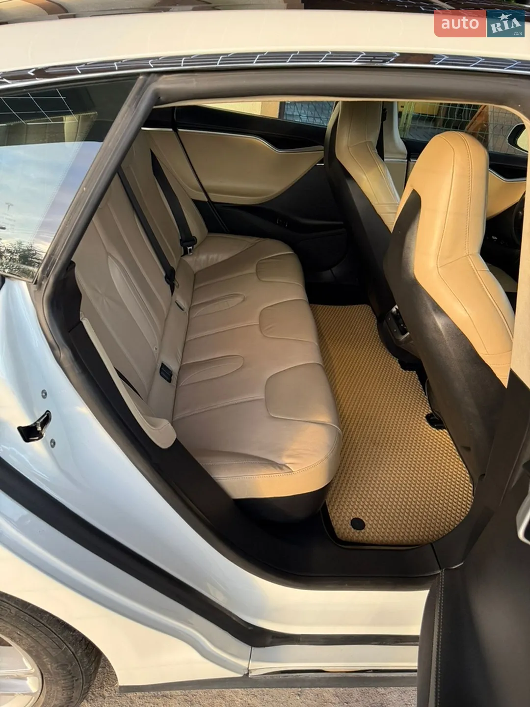 2015 Tesla Model S - мініатюра 18
