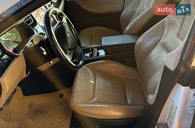 Ліфтбек Tesla Model S 2015 в Житомирі
