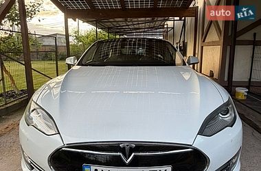 Ліфтбек Tesla Model S 2015 в Житомирі