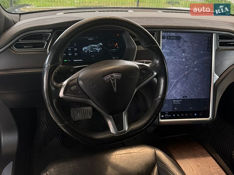 Лифтбек Tesla Model S 2016 в Полтаве