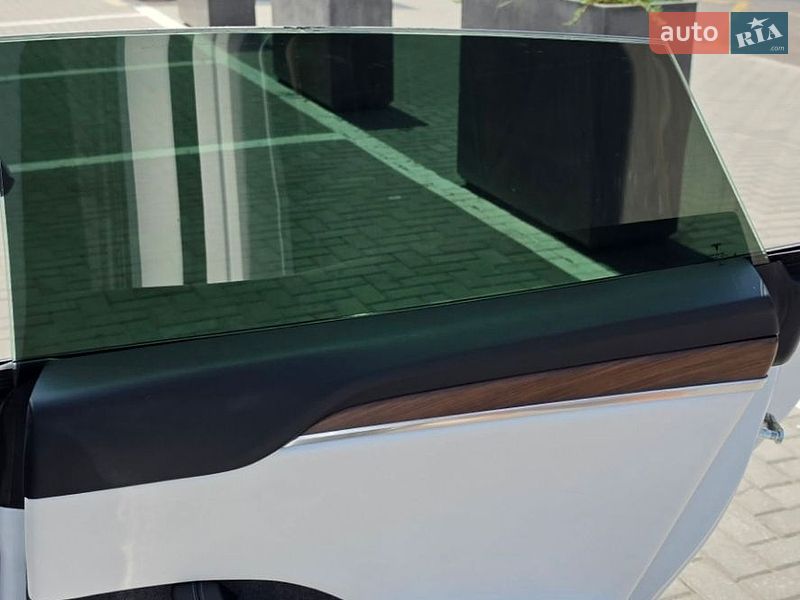 Лифтбек Tesla Model S 2021 в Одессе