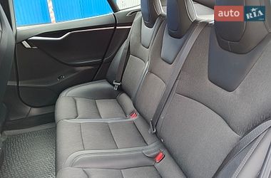 Ліфтбек Tesla Model S 2017 в Києві