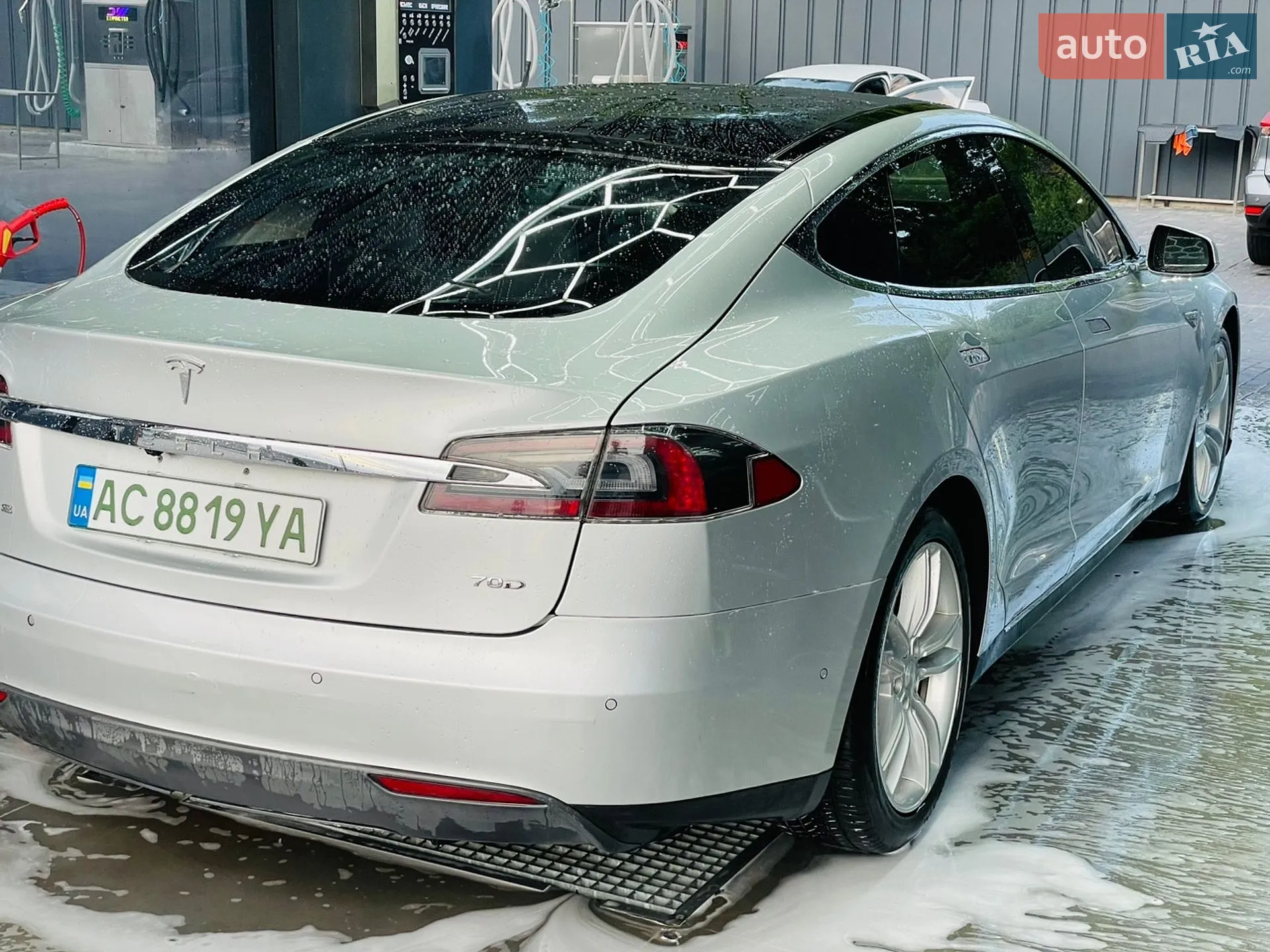 2016 Tesla Model S - мініатюра 9
