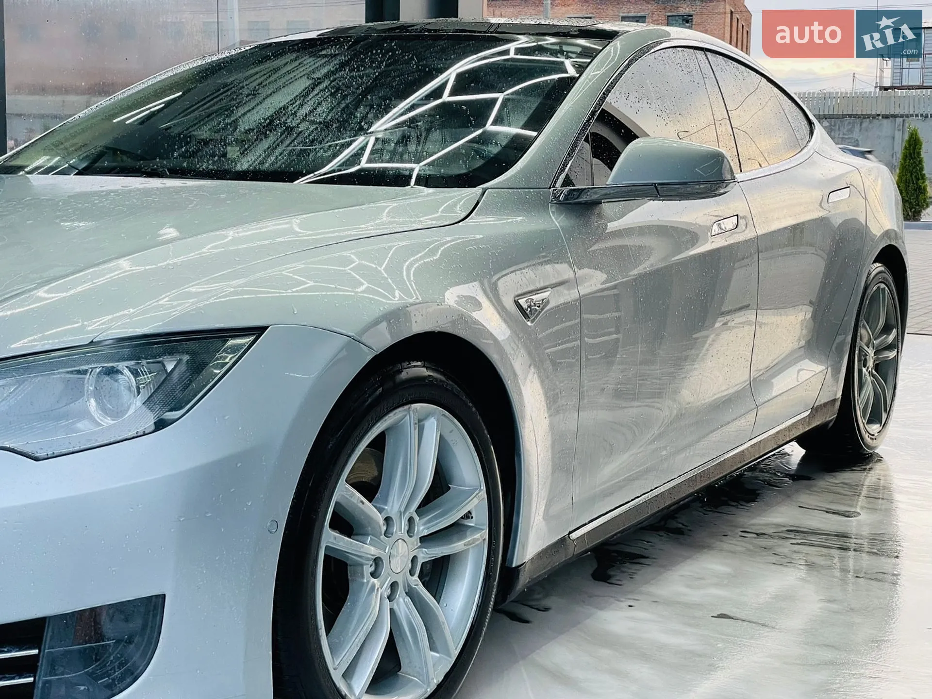 2016 Tesla Model S - мініатюра 24