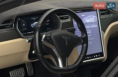 Лифтбек Tesla Model S 2015 в Львове