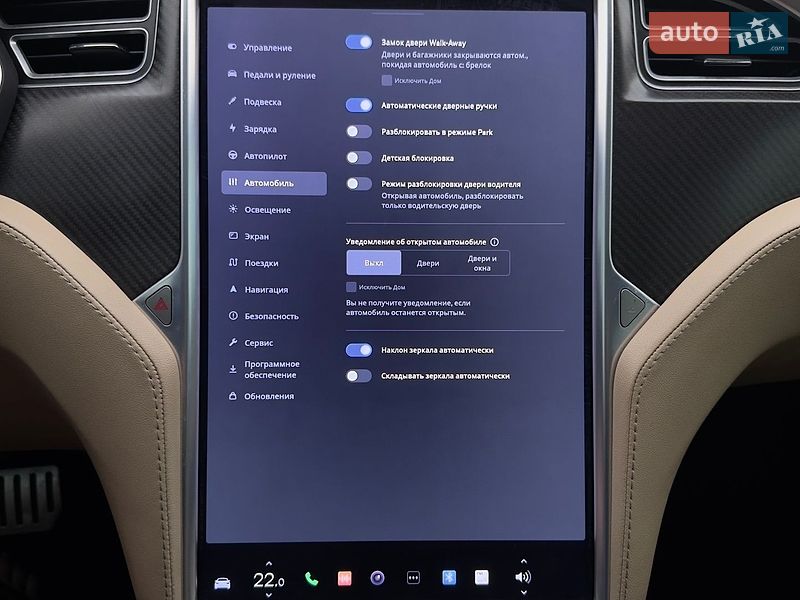 Лифтбек Tesla Model S 2015 в Львове