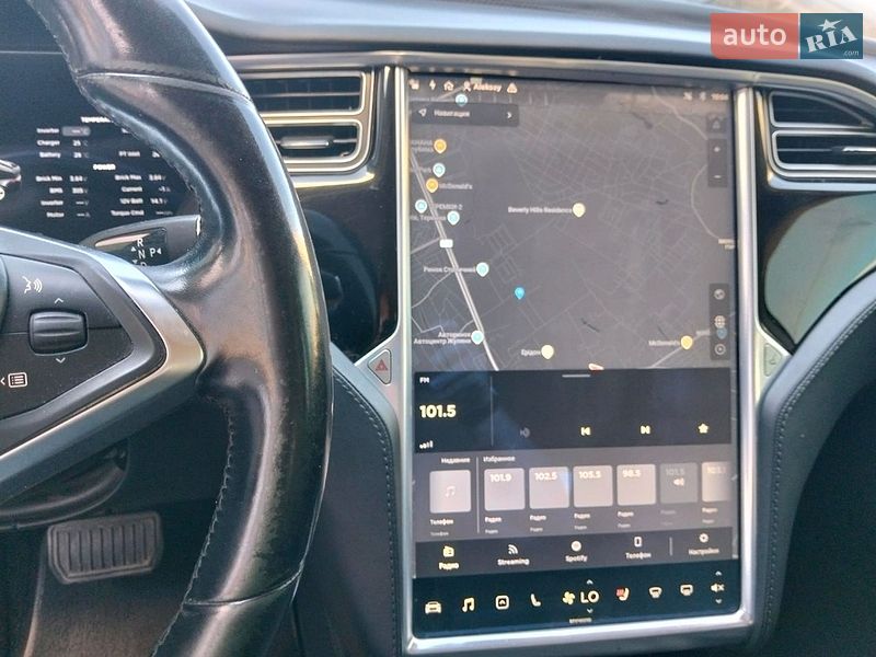 Ліфтбек Tesla Model S 2015 в Києві