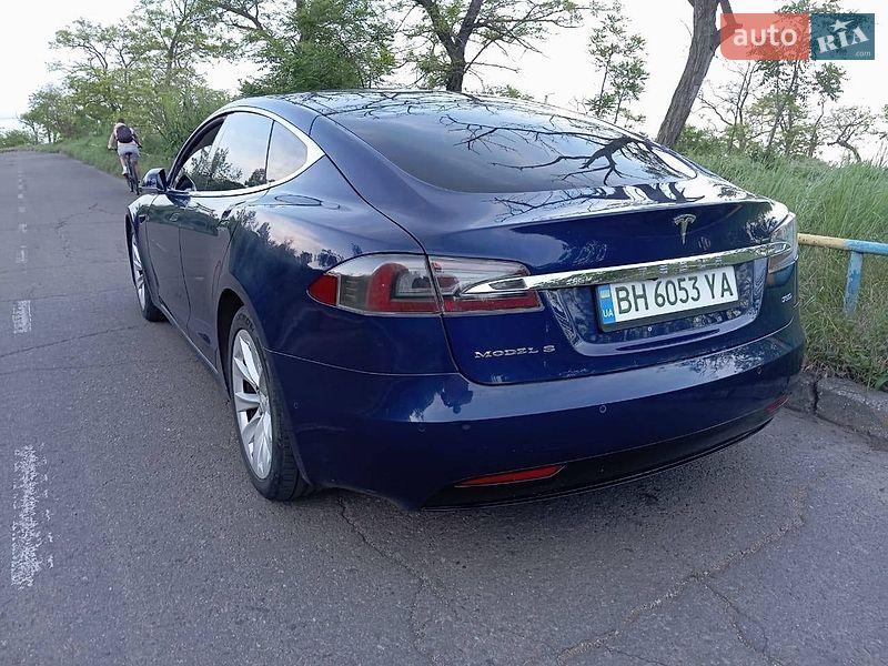 Ліфтбек Tesla Model S 2018 в Одесі