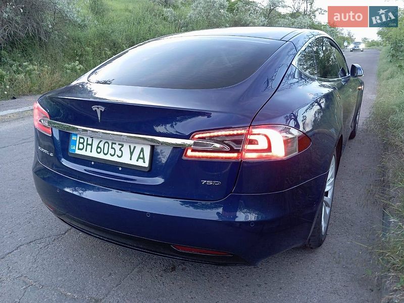 Ліфтбек Tesla Model S 2018 в Одесі