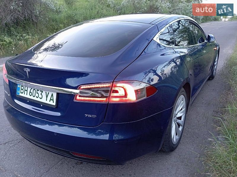 Ліфтбек Tesla Model S 2018 в Одесі