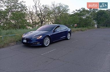 Ліфтбек Tesla Model S 2018 в Одесі