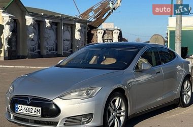 Лифтбек Tesla Model S 2014 в Черкассах