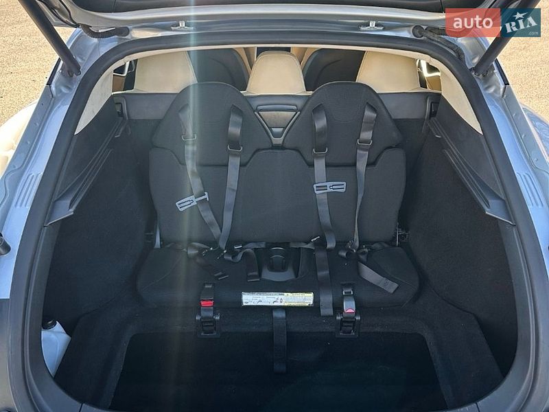 Лифтбек Tesla Model S 2014 в Черкассах