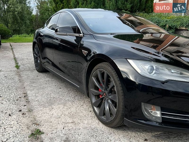 Лифтбек Tesla Model S 2014 в Обухове
