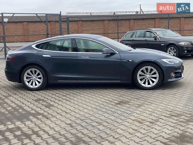 Лифтбек Tesla Model S 2018 в Луцке фото 5 Лифтбек Tesla Model S 2018 в Луцке