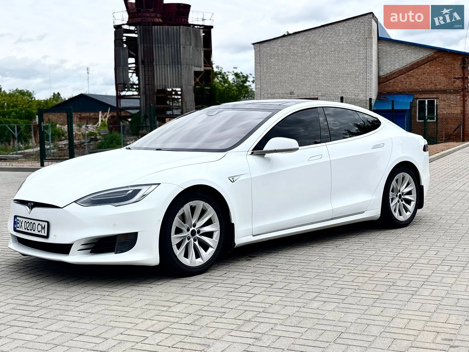 2016 Tesla Model S - мініатюра 10