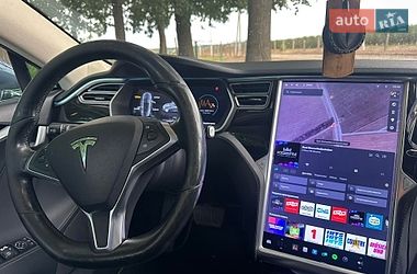 Ліфтбек Tesla Model S 2015 в Вінниці