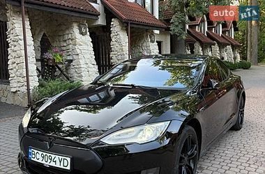Ліфтбек Tesla Model S 2015 в Львові