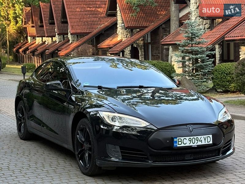 Ліфтбек Tesla Model S 2015 в Львові фото 7 Ліфтбек Tesla Model S 2015 в Львові